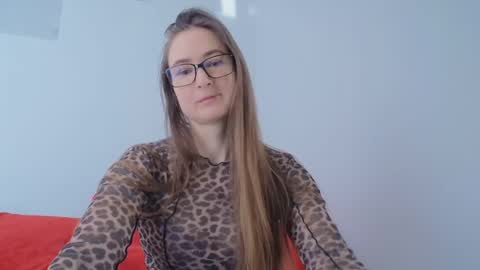 Snapshot of va_len_sea_ya chatting on 03.05.25 Valensiya online show from 03.05.25