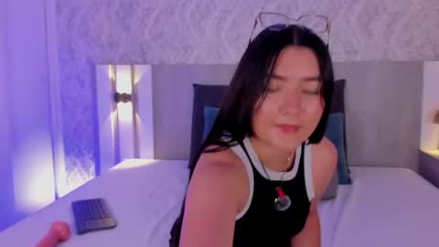 Snapshot of vaalentina_lux chatting on 05.20.26 Vaalentina Lux online show from 05.20.26