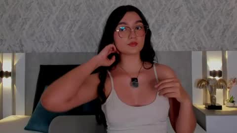 Snapshot of vaalentina_lux chatting on 06.01.26 Vaalentina Lux online show from 06.01.26