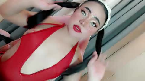 JESS - DONT FORGET TO FOLLOW ME AND GIVE ME THUMBS UP online show from 12.21.25