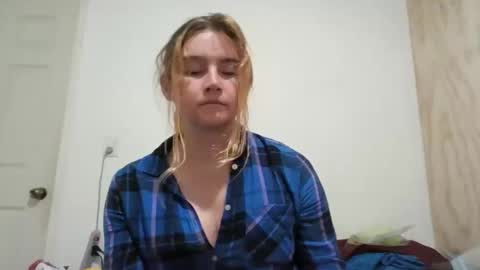 Snapshot of vagimosa chatting on 10.22.25 vagimosa online show from 10.22.25