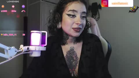 Vainilla Independent model online show from 09.30.25