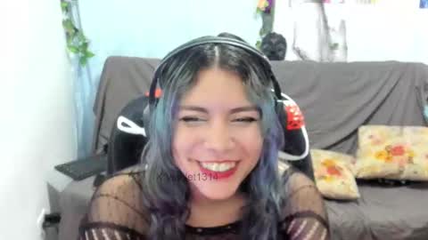 Vaiolet1314 online show from 03.06.26