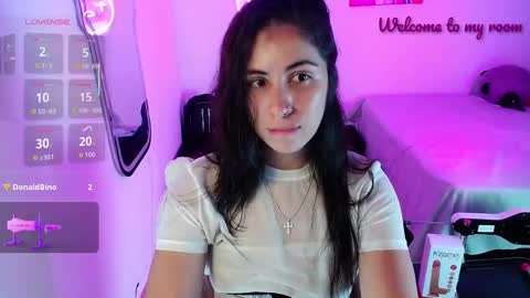 Snapshot of val_angelll chatting on 03.08.26 valentina online show from 03.08.26