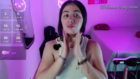 Snapshot of val_angelll chatting on 03.09.26 valentina online show from 03.09.26