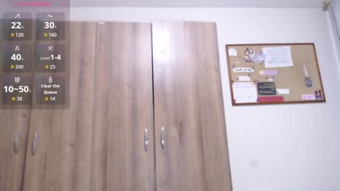 Snapshot of vale_991 chatting on 09.22.25 Valeria online show from 09.22.25