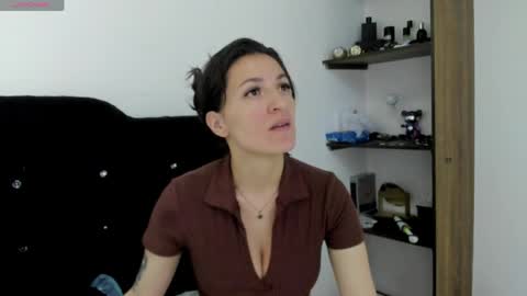 valemorales413 online show from 04.01.26