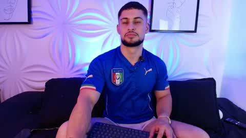 valenssio_moretti online show from 05.12.26