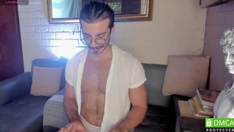 Snapshot of valentin_hoffman chatting on 10.01.25 valentin_hoffman online show from 10.01.25