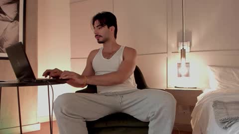 valentin_hoffman online show from 11.14.25