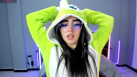 Snapshot of valentina_asmodea chatting on 12.17.24 VALENTINA online show from 12.17.24