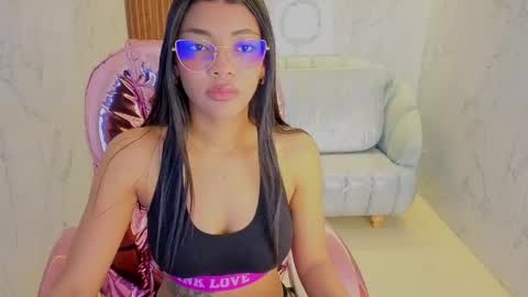 Snapshot of valentina_gomez_s chatting on 05.23.26 Valentina online show from 05.23.26