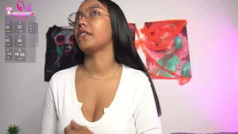 Snapshot of valentina_king18 chatting on 10.27.25 VALENTINA online show from 10.27.25