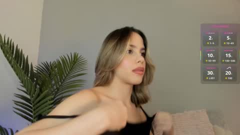 VALENTINA  online show from 10.10.25