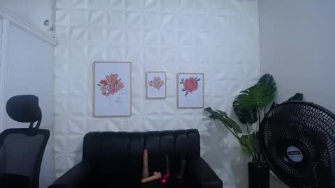 Valentina  online show from 02.25.25