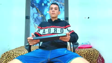 valentina_y_sneiderr online show from 12.20.25