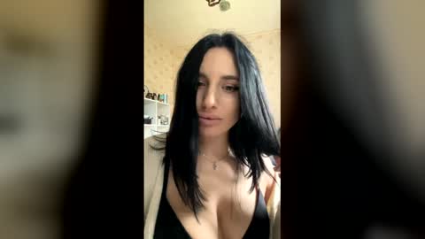 Snapshot of valentinaklaver chatting on 05.30.26 Valentina online show from 05.30.26