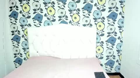 valentinaklean1 online show from 10.12.25