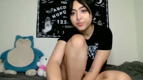 ValentineKitty online show from 12.17.24