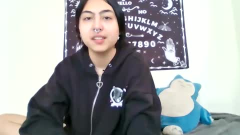 ValentineKitty online show from 12.20.24