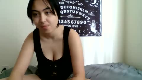 ValentineKitty online show from 12.31.24