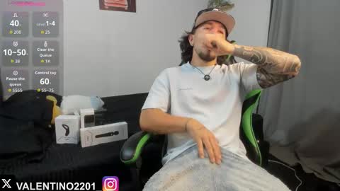 valentino online show from 11.21.25