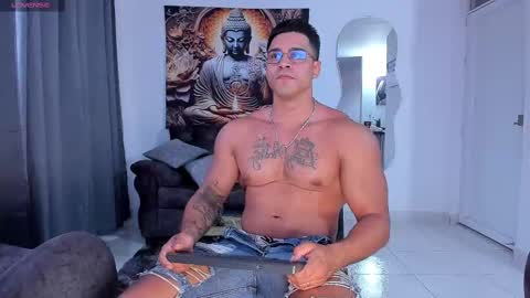 Snapshot of valentino_dossantos chatting on 02.25.25 online show from 02.25.25