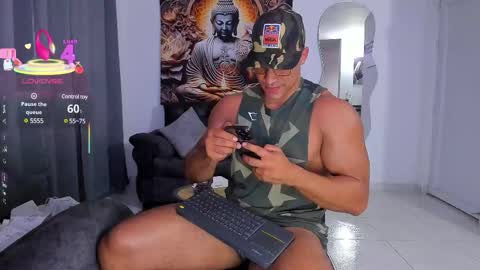 Snapshot of valentino_dossantos chatting on 02.25.25 online show from 02.25.25