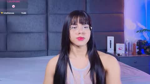 Snapshot of valentino_moon chatting on 02.06.26 valentino moon online show from 02.06.26