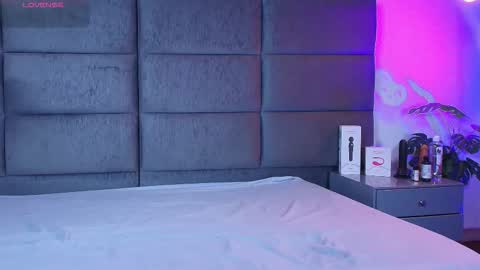 Snapshot of valentino_moon chatting on 02.17.26 valentino moon online show from 02.17.26