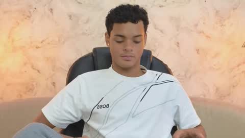 valentino_thompson online show from 09.28.25