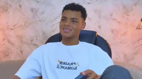 valentino_thompson online show from 10.05.25