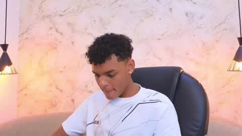 valentino_thompson online show from 10.11.25