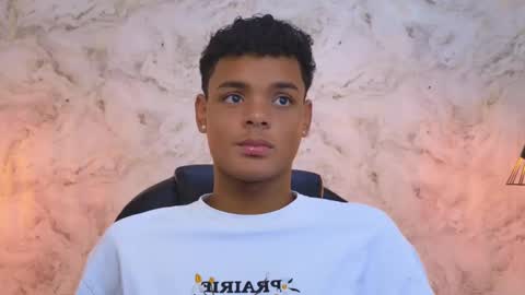 valentino_thompson online show from 10.12.25