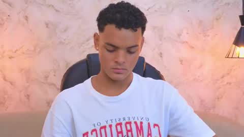 valentino_thompson online show from 10.21.25