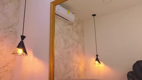 valentino_thompson online show from 10.22.25