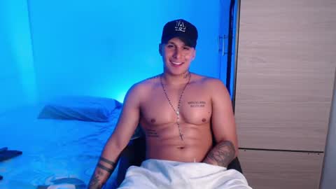 Snapshot of valentinosex_1 chatting on 07.21.26 VALENTINO online show from 07.21.26