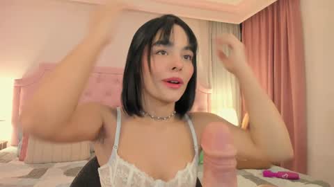 Snapshot of valentoro1 chatting on 01.04.25 Vale Toro online show from 01.04.25