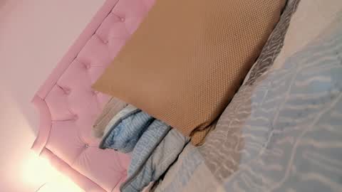 Snapshot of valentoro1 chatting on 02.01.25 Vale Toro online show from 02.01.25