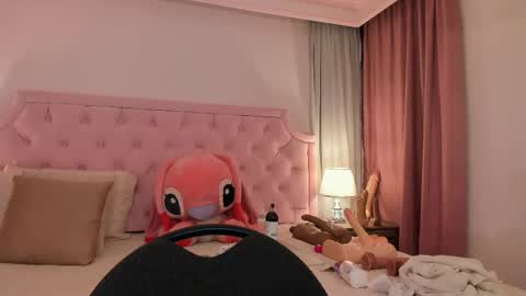 Snapshot of valentoro1 chatting on 02.13.25 Vale Toro online show from 02.13.25