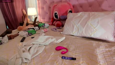 Snapshot of valentoro1 chatting on 02.16.25 Vale Toro online show from 02.16.25