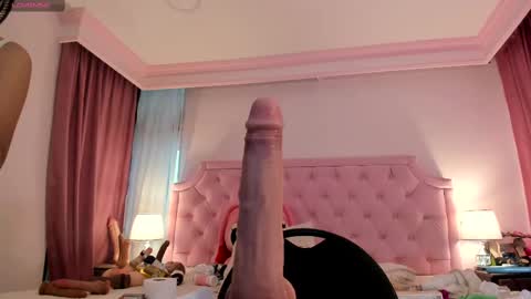 Snapshot of valentoro1 chatting on 02.17.25 Vale Toro online show from 02.17.25