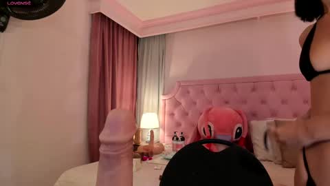 Snapshot of valentoro1 chatting on 02.22.25 Vale Toro online show from 02.22.25