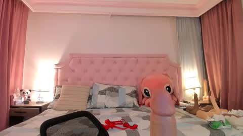 Snapshot of valentoro1 chatting on 10.30.25 Vale Toro online show from 10.30.25