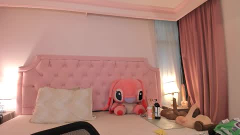 Snapshot of valentoro1 chatting on 11.02.25 Vale Toro online show from 11.02.25