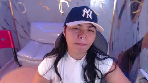 valeri_harpers4 online show from 10.08.25