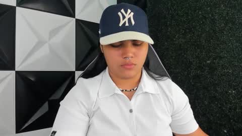 valeri_harpers4 online show from 03.21.26