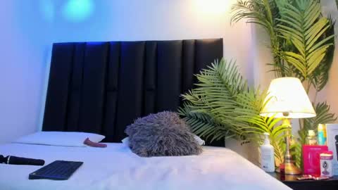 Snapshot of valeri_tafur chatting on 04.30.26 valeri_tafur online show from 04.30.26