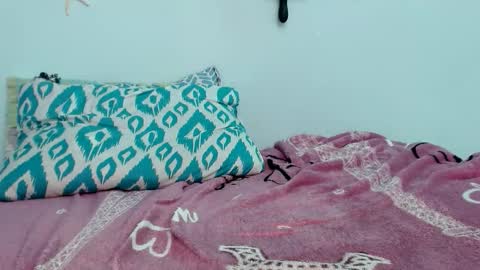 Snapshot of valeria18sexy chatting on 10.31.25 valeria online show from 10.31.25