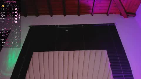 Snapshot of valeria_uribe22 chatting on 02.16.25 online show from 02.16.25